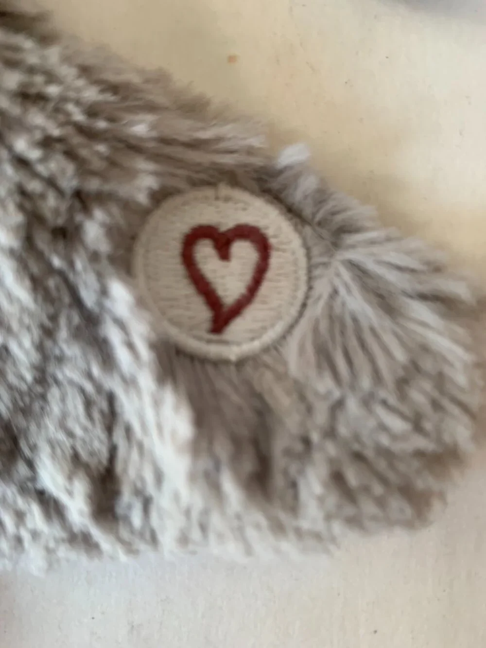SLUMBERKINS LIGHT GRAY WHITE OTTER SNUGGER STUFFED ANIMAL PLUSH  18